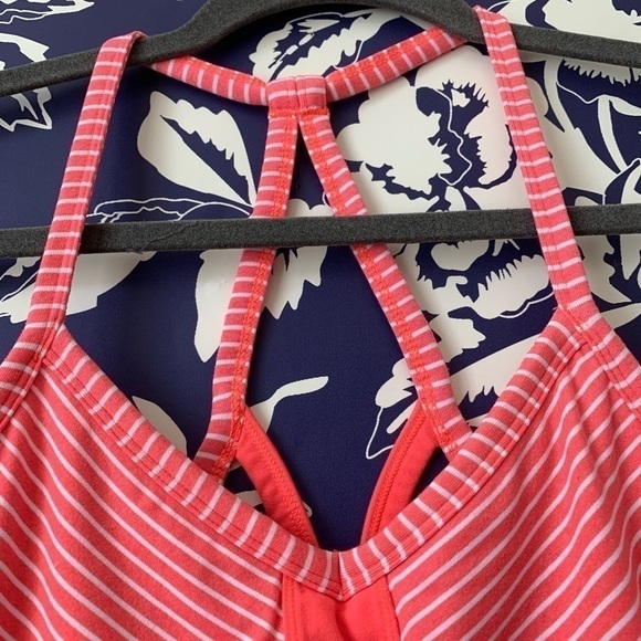 Athleta Coral tank Size S - Picture 2 of 6